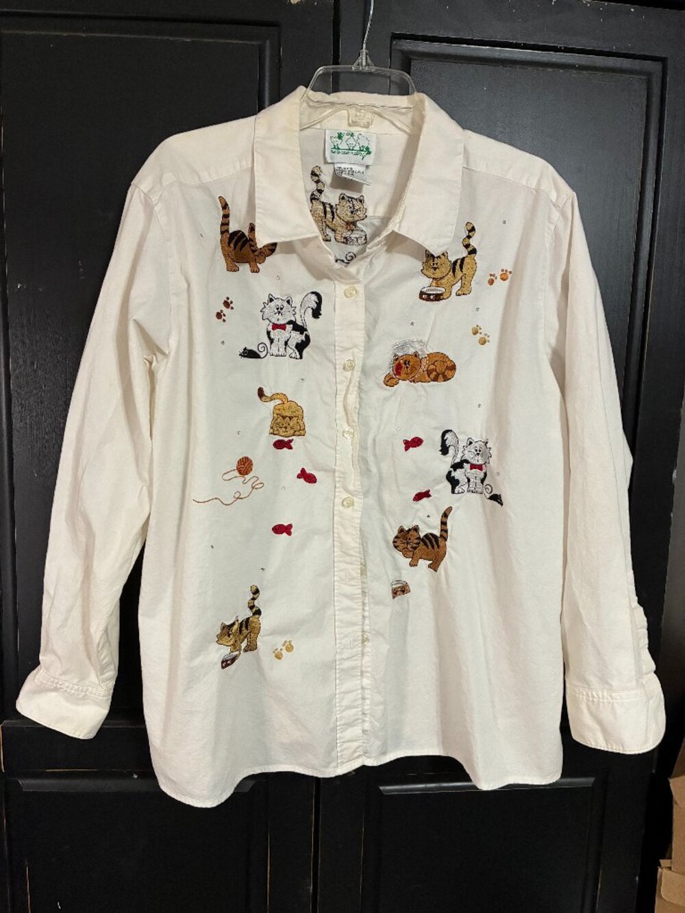 Womens 1x White Cats Embroidered Artsy Cat Lovers Quirky Teacher Quaker Factory
